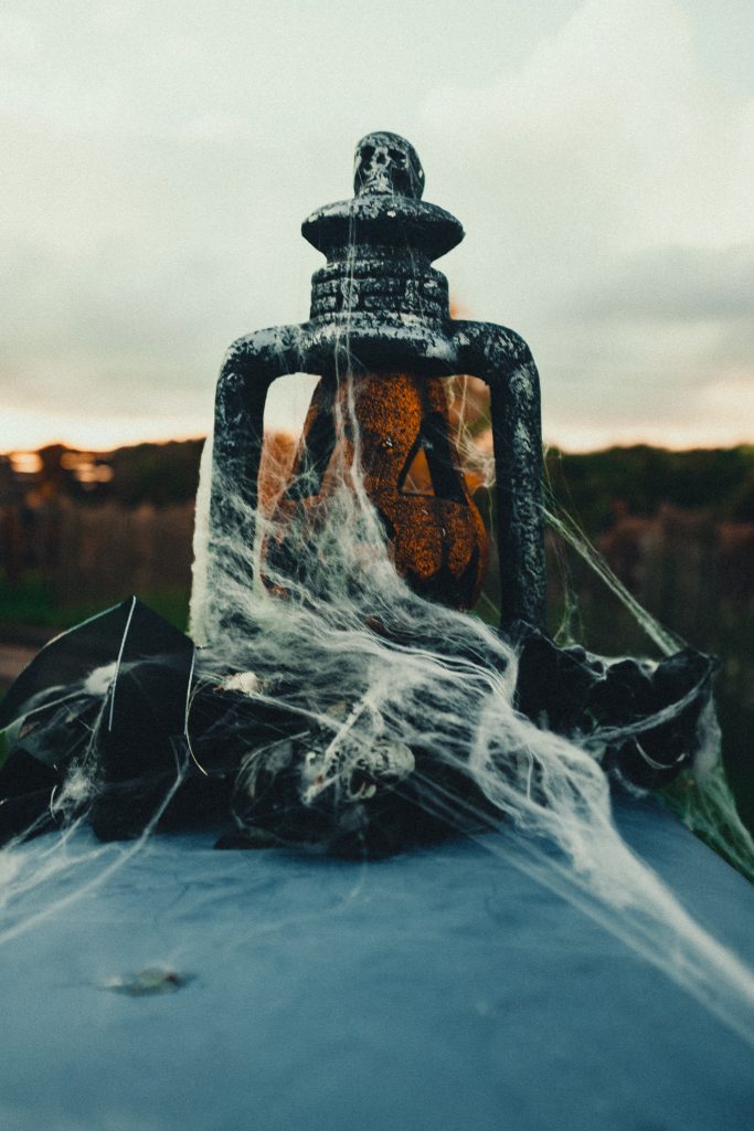 Tag 92 - Happy Halloween // "Use your imagination not to scare yourself to death but to inspire yourself to life." - Adele Brookman 