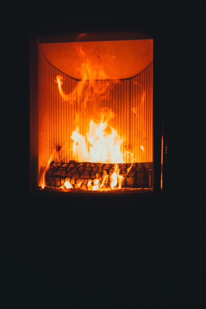 Tag 165 - Feuer // „Verstand ist Licht ohne Wärme; Phantasie – Wärme ohne Licht; Beide vereint nur geben Feuer, das Genie, Welches leuchtet und wärmt.“ - Wilhelm Foerster