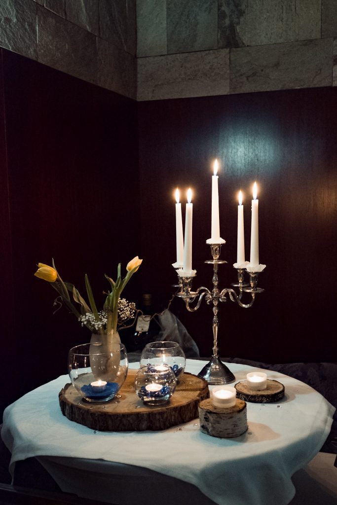 Tag 190 - Gemütlichkeit // „Tausende von Kerzen kann man am Licht einer Kerze anzünden ohne daß ihr Licht schwächer wird. Freude nimmt nicht ab, wenn sie geteilt wird.“ - Buddha 