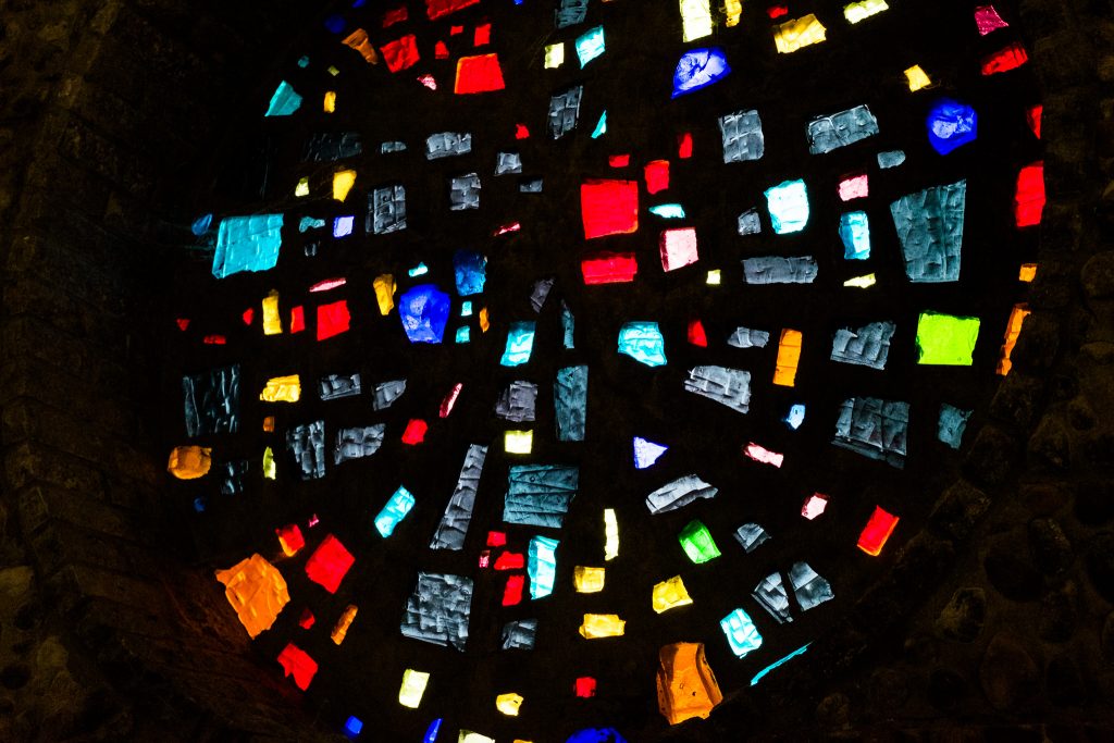 Tag 207 - Farbenfroh // „Bildkräftig, farbenfroh, melancholisch, euphorisch - und immer etwas schräg: So übersetzte Marc Chagall das Jiddische in die Malerei. Diese neue Sprache der Bilder wurde auf der ganzen Welt verstanden.“ - Nikolaj Aaron